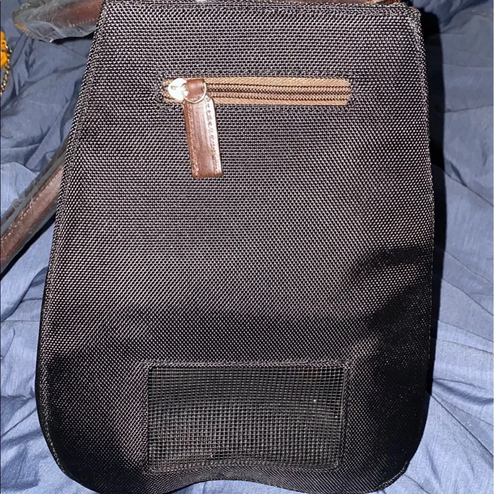 NWT Bertegolden Per Carrier